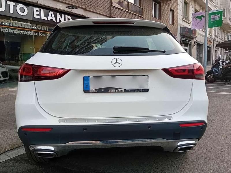 Usado Mercedes GLA250 Progressive 224 CV (164 kW) 2021 Blanco SUV