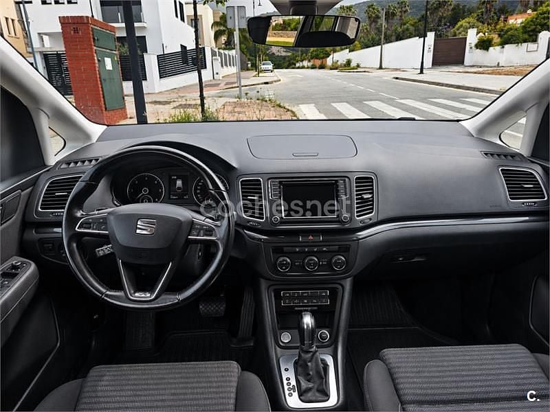 Usado Seat Alhambra XCELLENCE 150 CV (110 kW) 2019 Gris / plata Monovolumen