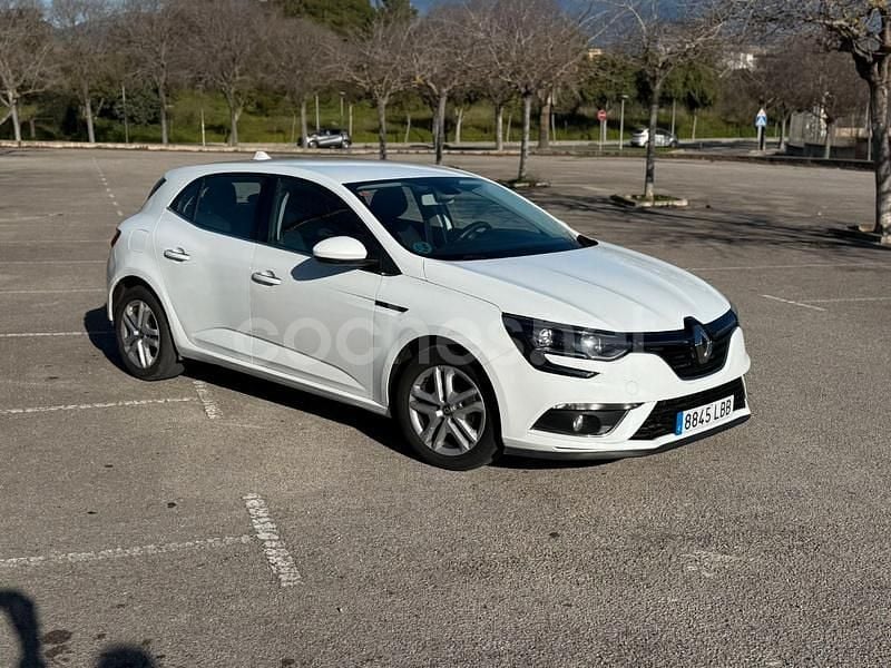 Usado Renault Mégane IV Business 115 CV (84 kW) 2019 Blanco Berlina