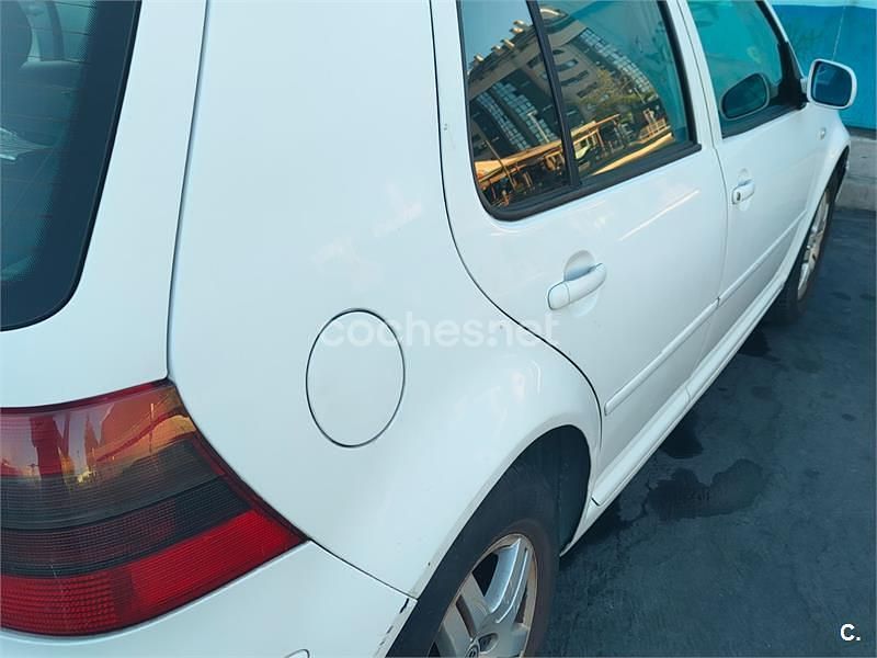 Blanco Usado 2001 VW Golf IV Highline Berlina | 1500 € (Buen precio) - Imagen 1/3