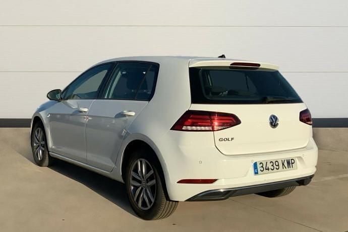 Usado VW Golf VII Advance 116 CV (85 kW) 2019 Blanco Berlina