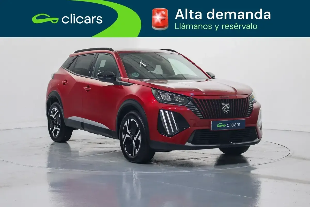 Usado Peugeot 2008 Allure 100 CV (73 kW) 2025 Rojo SUV