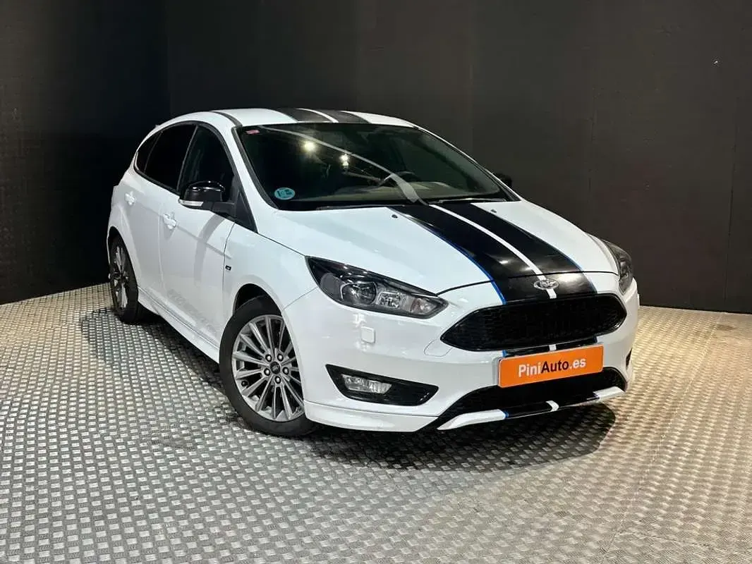 Usado Ford Focus ST 182 CV (133 kW) 2017 Blanco Utilitario