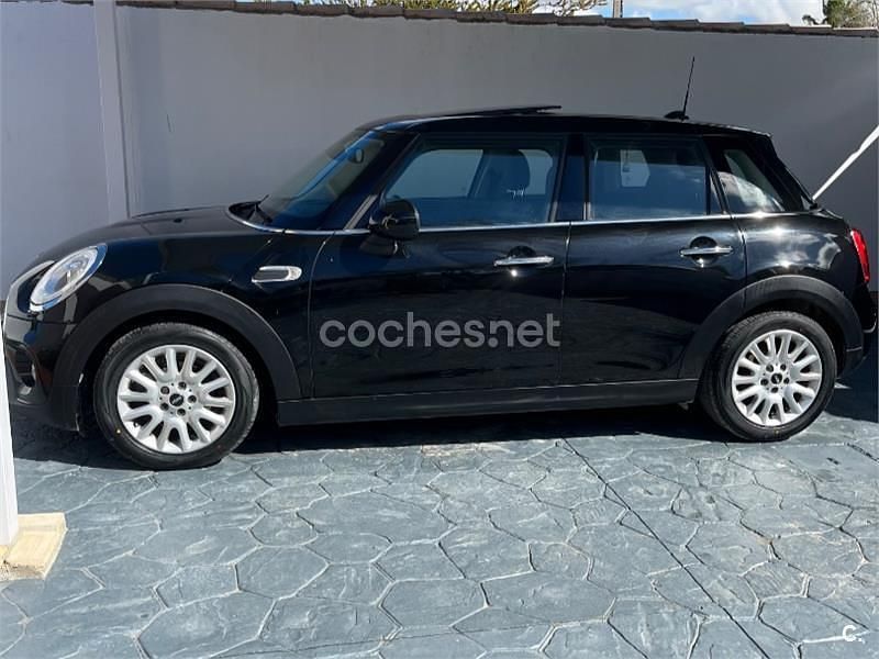 Usado Mini Cooper D 116 CV (85 kW) 2016 Negro Utilitario