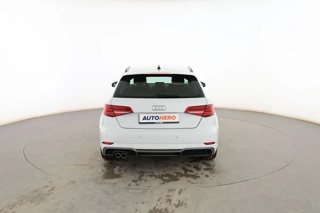 Usado Audi A3 Sportback S-Line 150 CV (110 kW) 2020 Blanco Utilitario