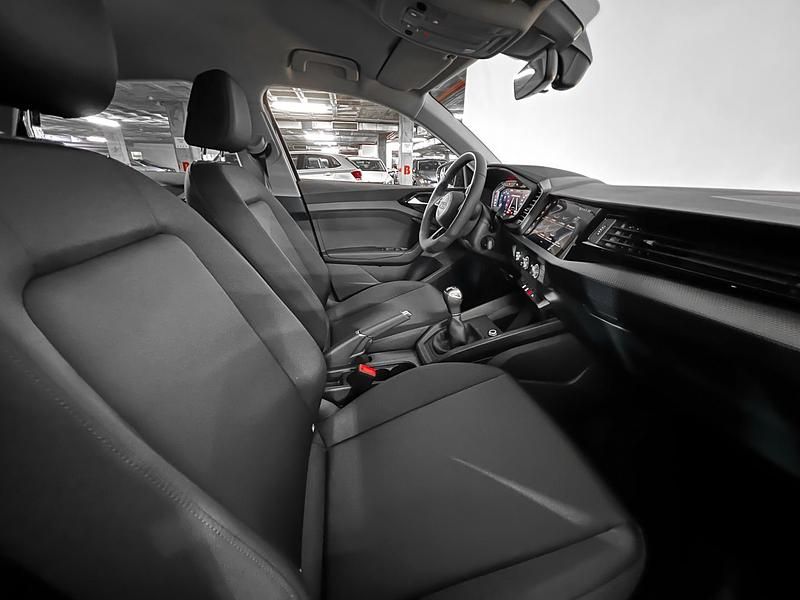 Usado Audi A1 Sportback 95 CV (69 kW) 2023 Gris flecha efecto perla Utilitario