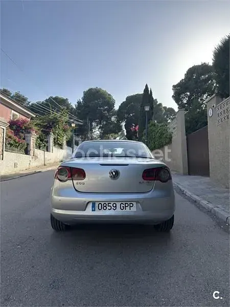 Usado VW Eos Individual 140 CV (102 kW) 2009 Gris / plata Descapotable