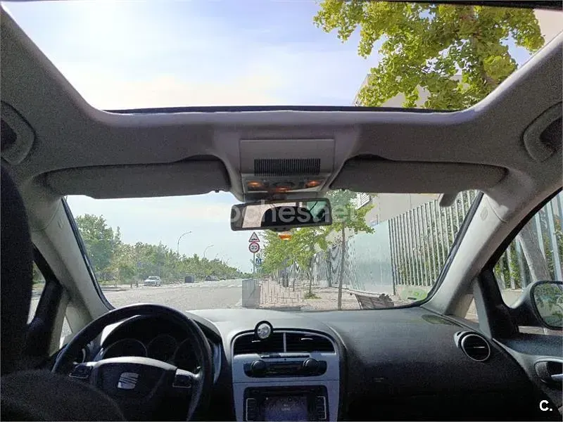 Usado Seat Altea XL Style 125 CV (91 kW) 2011 Negro Monovolumen