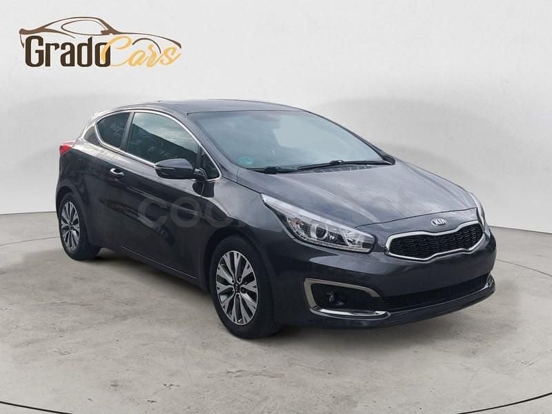 Usado Kia ProCeed GT-Line 136 CV (100 kW) 2016 Gris / plata Utilitario