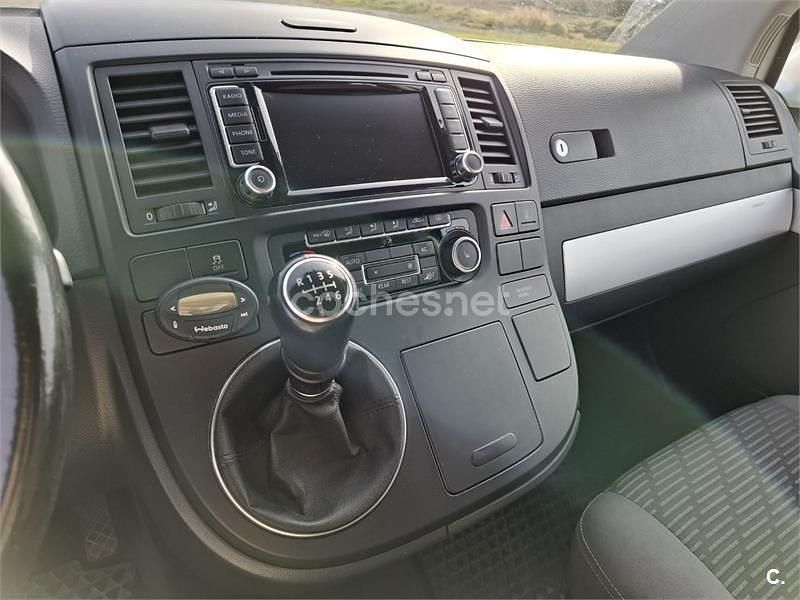 Usado VW Multivan Comfortline 140 CV (102 kW) 2012 Gris / plata Van