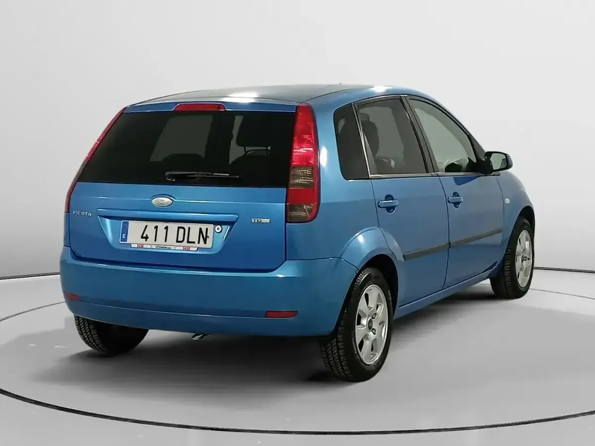 Usado Ford Fiesta Trend 68 HP (50 kW) 2005 Citadino