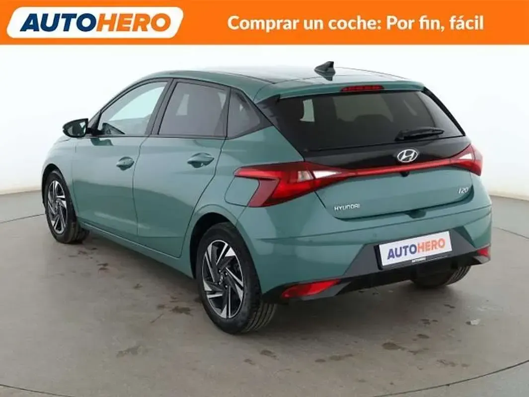 Usado Hyundai i20 101 CV (74 kW) 2022 Verde Utilitario