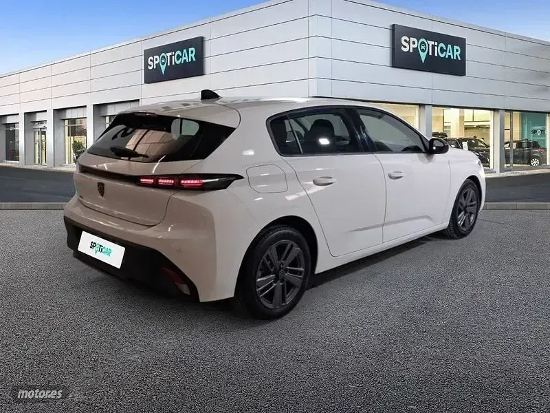Usado Peugeot 308 Active 130 CV (95 kW) 2022 Blanco Berlina