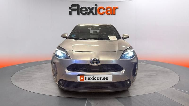 Usado Toyota Yaris Hybrid Active 116 CV (85 kW) 2024 Gris