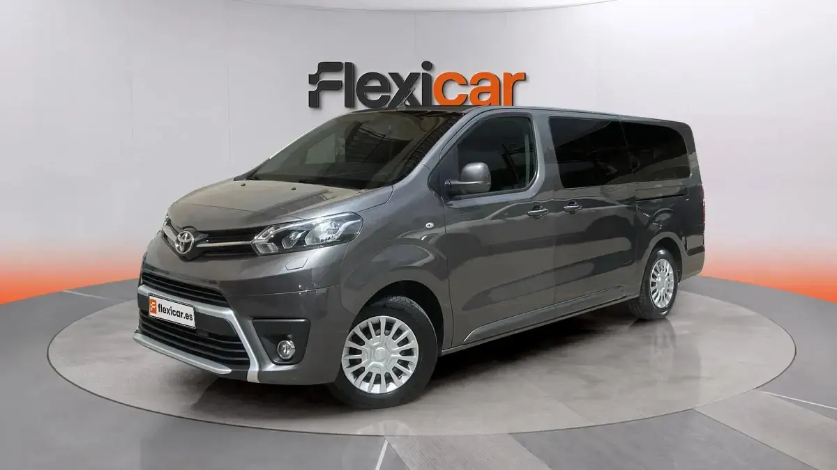 Usado Toyota Proace Verso Active 131 CV (96 kW) 2023 Gris Familiar