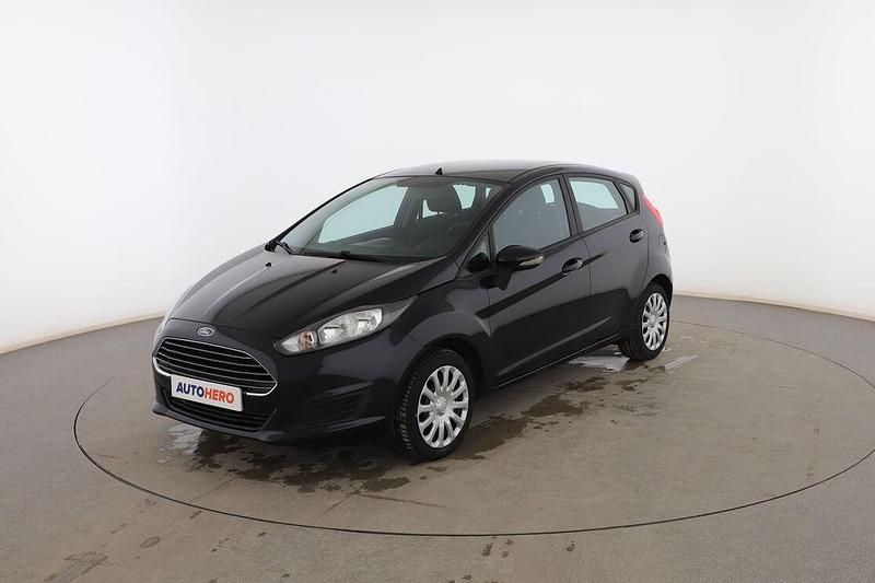 Negro Usado 2015 Ford Fiesta Trend Utilitario | 7499 € (Precio justo) - Imagen 1/3