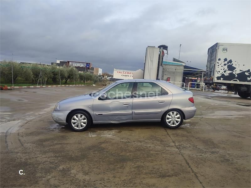 Usado Citroën Xsara Exclusive 90 CV (66 kW) 2003 Gris / plata Berlina