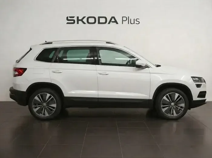 Nuevo Skoda Karoq Selection 116 CV (85 kW) 2026 Blanco SUV
