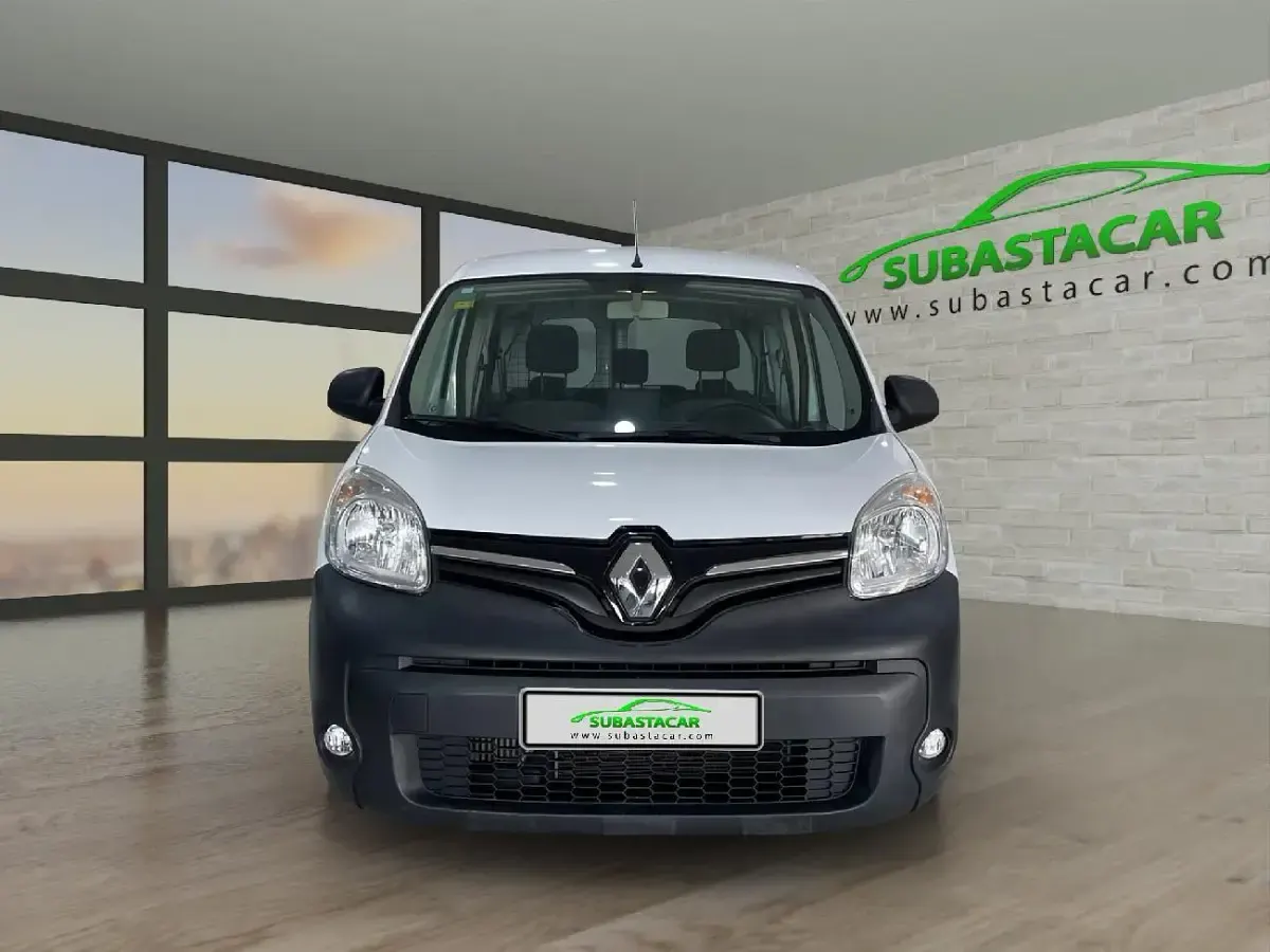 Usado Renault Kangoo 75 CV (55 kW) 2019 Blanco Monovolumen