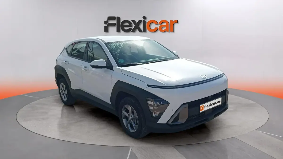 Usado Hyundai Kona 120 CV (88 kW) 2023 Blanco SUV