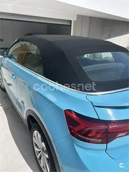 Usado VW T-Roc Style 110 CV (80 kW) 2022 Azul SUV