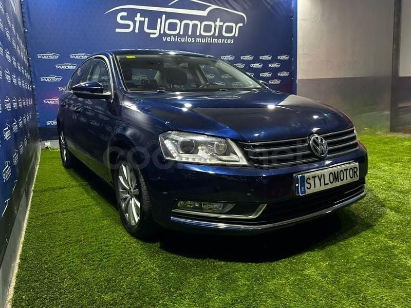 Usado VW Passat Advance 105 CV (77 kW) 2011 Azul Berlina