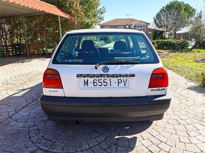 Usado VW Golf III 60 CV (44 kW) 1994 Blanco Berlina