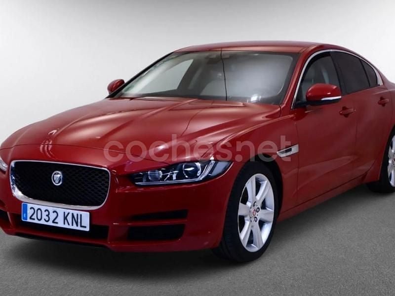 Rojo Usado 2018 Jaguar XE Pure Berlina | 15.500 € (Precio justo) - Imagen 1/4