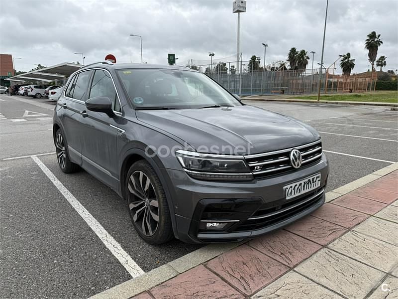 Usado VW Tiguan R-line 150 CV (110 kW) 2020 Gris / plata SUV