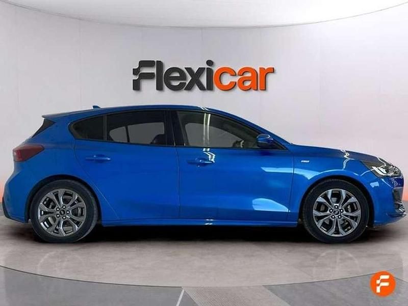 Usado Ford Focus ST-Line 125 CV (91 kW) 2023 Azul Berlina