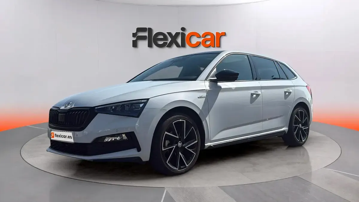Usado Skoda 110 R Monte Carlo 150 CV (110 kW) 2022 Blanco Berlina