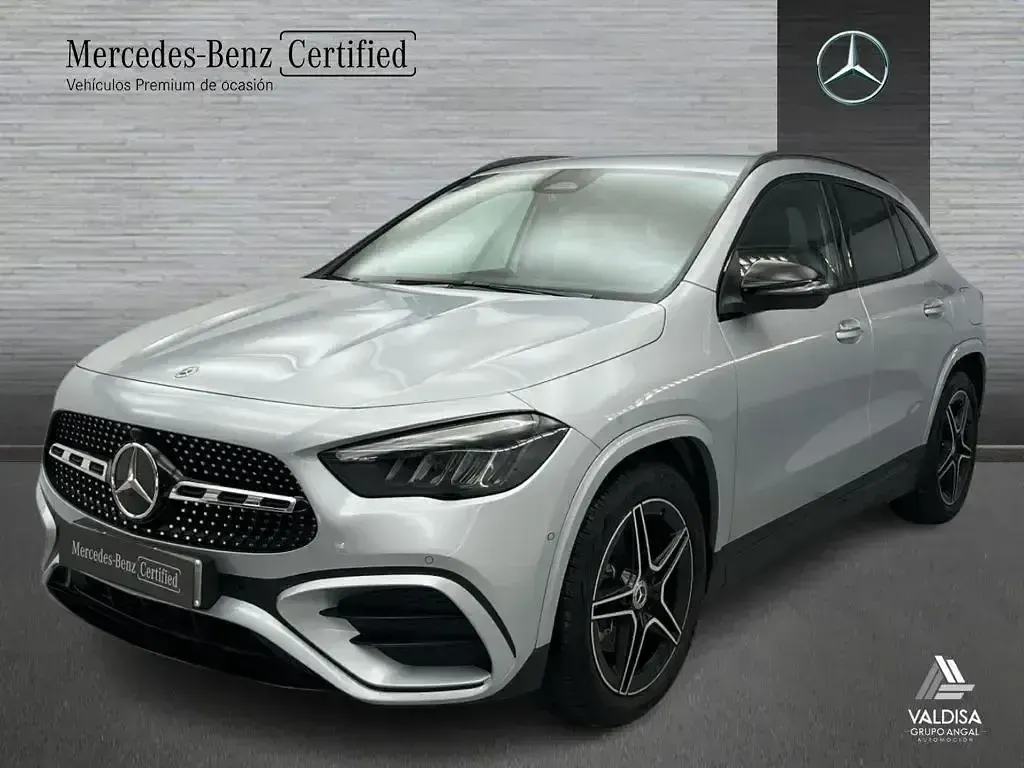 Usado Mercedes GLA200 AMG line 150 CV (110 kW) 2025 SUV