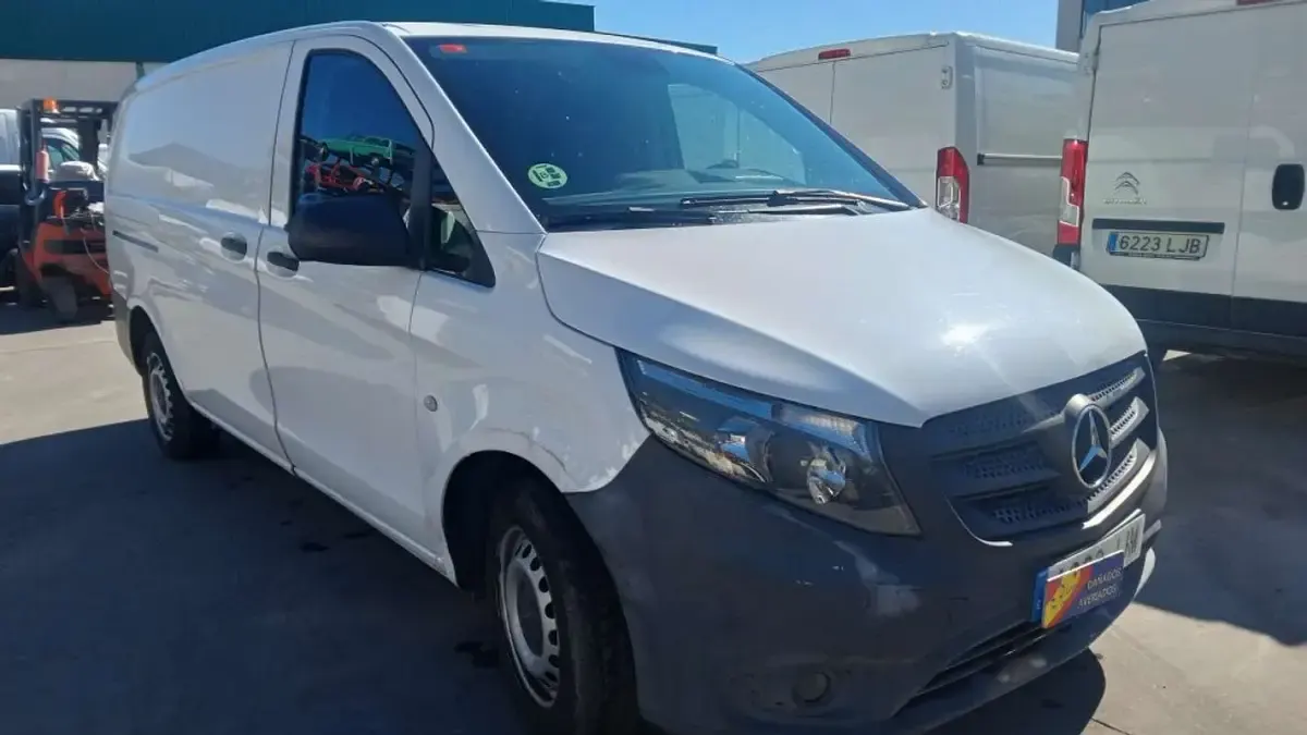 Usado Mercedes Vito 114 CV (83 kW) 2015 Blanco Van