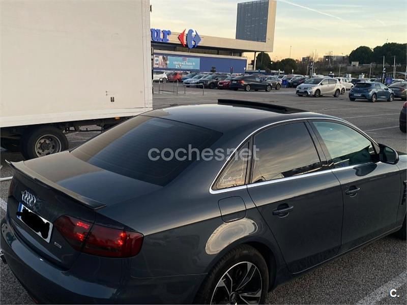 Usado Audi A4 120 CV (88 kW) 2008 Gris / plata Berlina