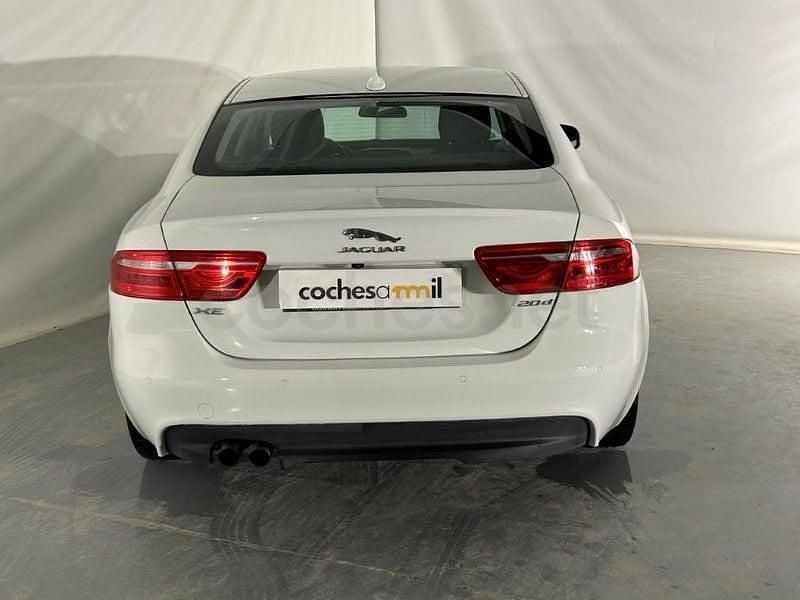 Usado Jaguar XE 180 CV (132 kW) 2016 Blanco Berlina