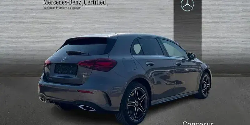 Usado Mercedes A250 218 CV (160 kW) 2025 Gris