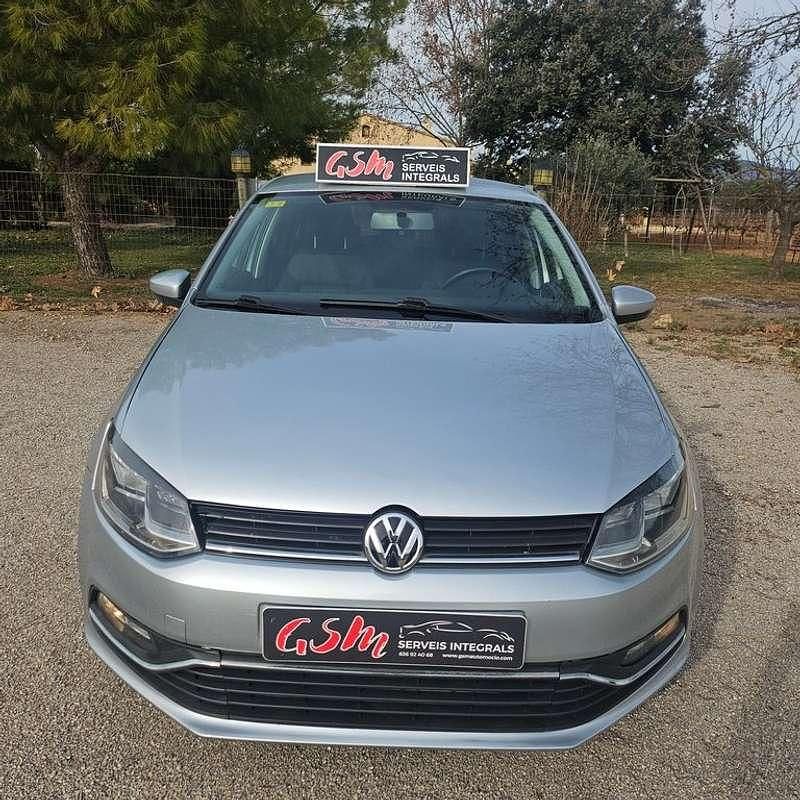 Usado VW Polo Advance 75 CV (55 kW) 2016 Gris Utilitario