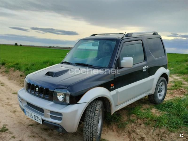 Negro Usado 2006 Suzuki Jimny SUV | 11.200 € (Precio justo) - Imagen 1/1