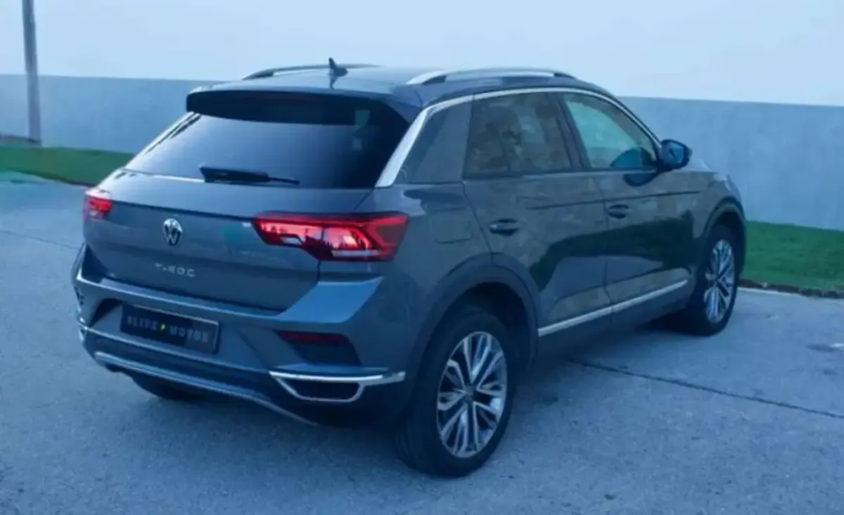 Usado VW T-Roc Advance 150 CV (110 kW) 2022 Gris SUV