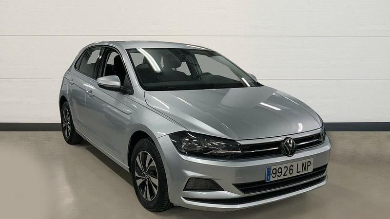Usado VW Polo Advance 95 CV (69 kW) 2021 Gris Utilitario