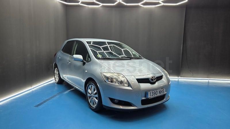 Usado Toyota Auris 90 CV (66 kW) 2008 Azul Utilitario