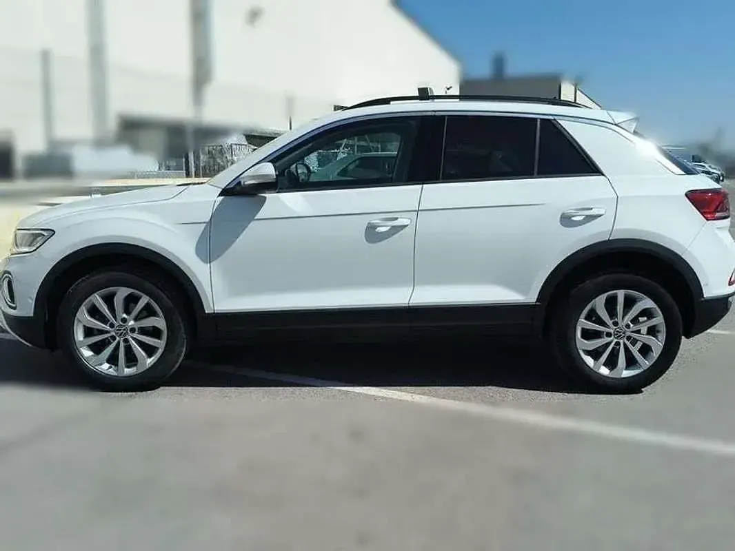Usado VW T-Roc Life 116 CV (85 kW) 2023 Blanco SUV