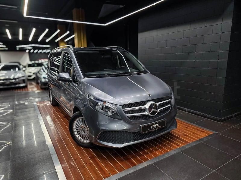 Usado Mercedes V250 Avantgarde 190 CV (139 kW) 2021 Gris / plata Monovolumen