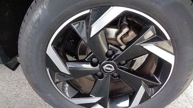 Usado Nissan Juke N-Connecta 145 CV (106 kW) 2023 Gris SUV