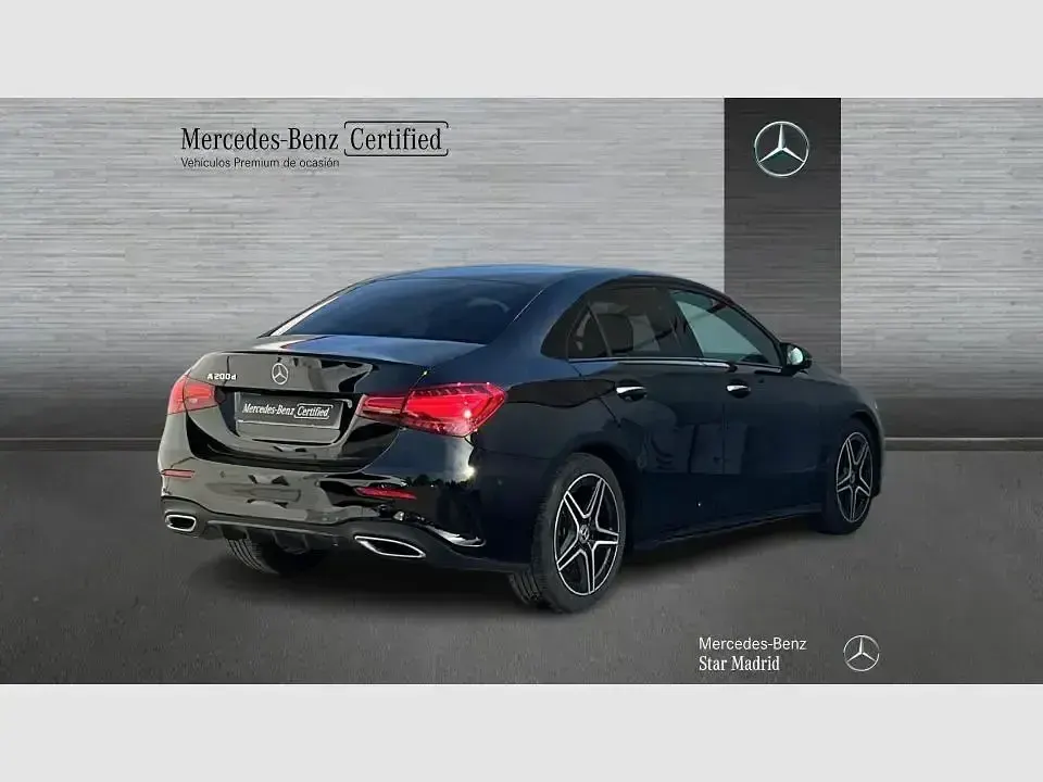 Usado Mercedes A200 150 CV (110 kW) 2024 Negro noche (estándar) Berlina
