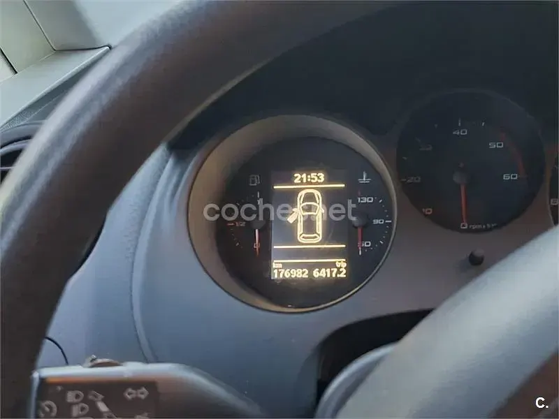 Usado Seat Altea XL Reference 105 CV (77 kW) 2012 Gris / plata Monovolumen