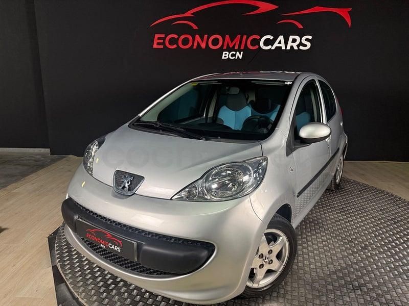 Usado Peugeot 107 Urban Move 68 CV (50 kW) 2008 Gris / plata Utilitario