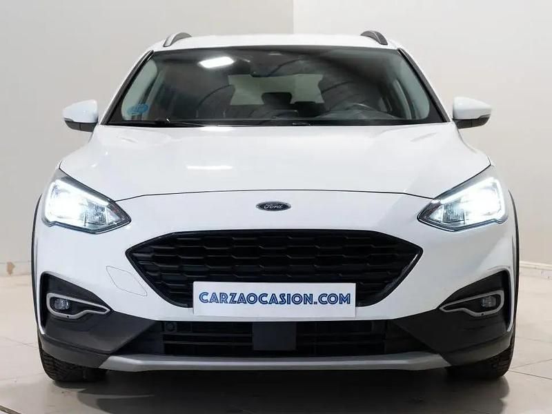 Używany Ford Focus Active 155 KM (114 kW) 2022 Biały Sedan/Limuzyna