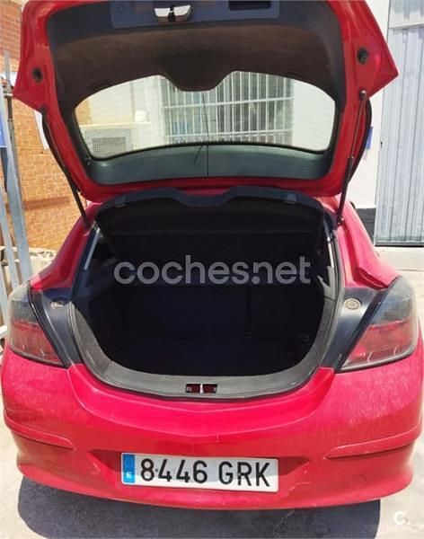 Usado Opel Astra GTC Energy 110 CV (80 kW) 2009 Rojo Berlina