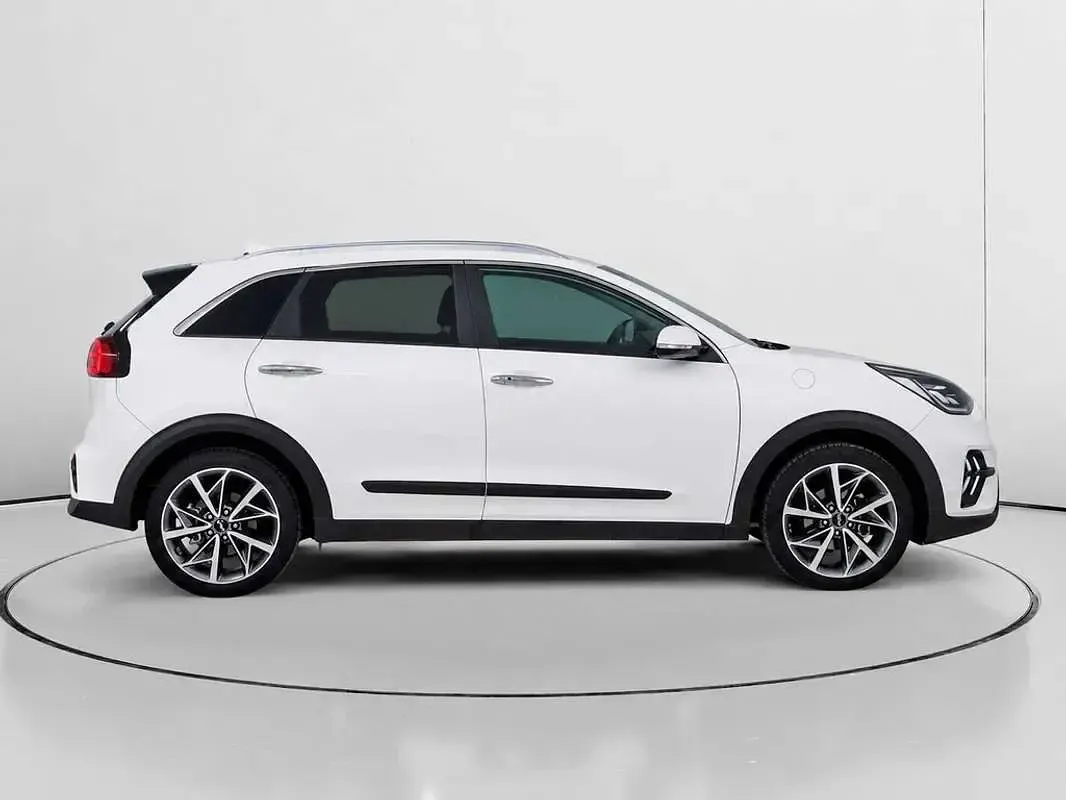 Usado Kia Niro 141 CV (103 kW) 2022 Blanco SUV
